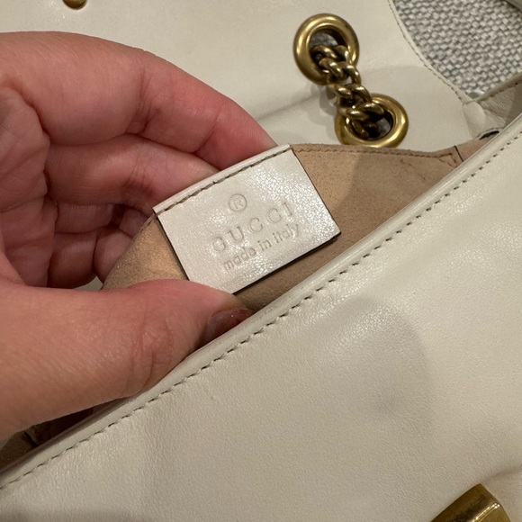 Authentic Gucci Marmont mini bag in white - Picture 8 of 16
